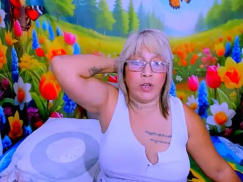 indianroxy webcam