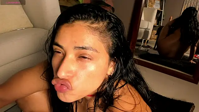 Emilybta webcam