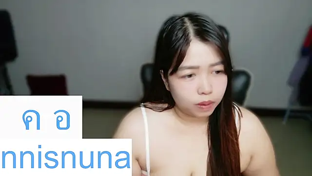 nunanunanuna live cam on StripChat