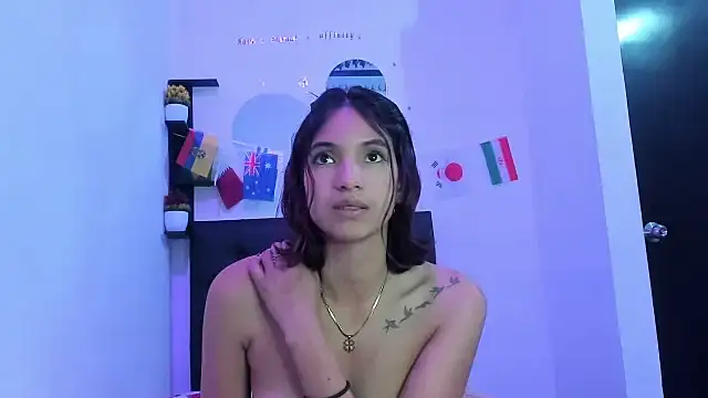 sapphire_brown20 live cam on StripChat