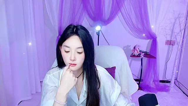 Tili_Lucky live cam on StripChat