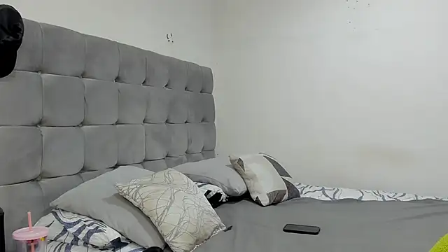 Doja_Peach webcam