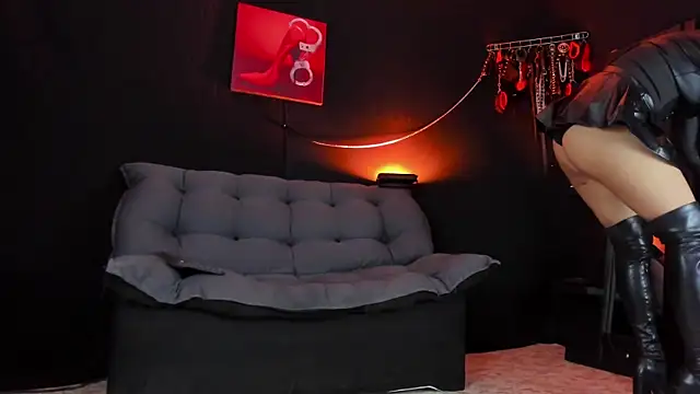Isabellestones live cam on StripChat