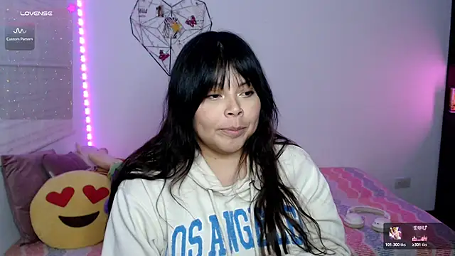 EllieMoonX live cam on StripChat