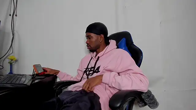 Kofi_exotic_2 webcam