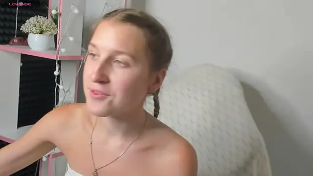 Xenia_paradise live cam on StripChat