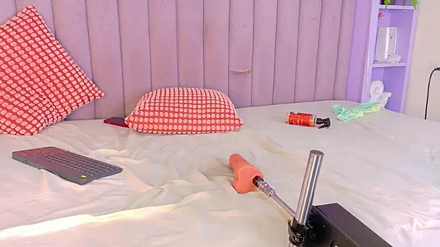 Meganlove__ webcam