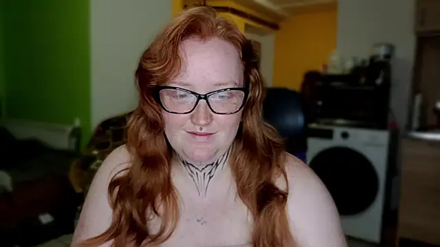 CURVYSAKURA live cam on StripChat