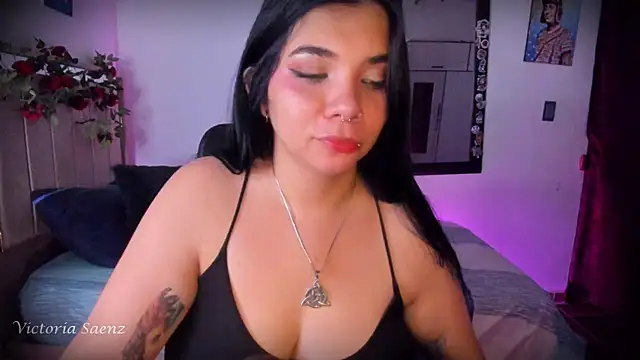 victoriaasaenz_ live cam on StripChat