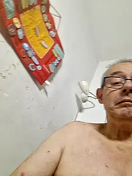 Marlon92700 live cam on StripChat
