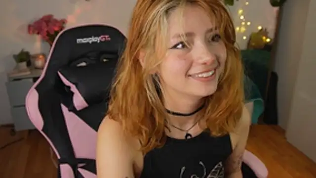 ari_kat webcam