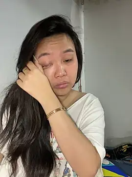 Almira6868 webcam