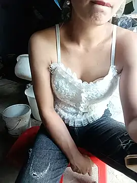 Thobaby112 live cam on StripChat