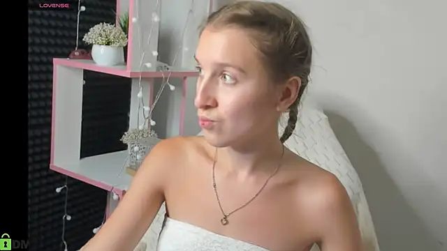 Xenia_paradise live cam on StripChat