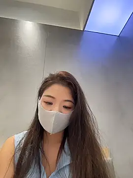 xiaoxiaocheng678 (F milf) - 勾引路人小哥哥摸胸！