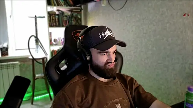 _Serious_Man webcam