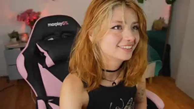 ari_kat webcam