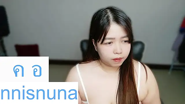 nunanunanuna live cam on StripChat