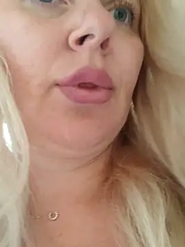 LadyLolyPop_ webcam