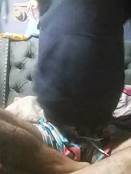 hairy_mannn webcam