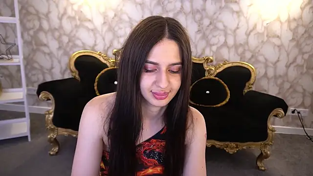 AlesiaDessmond live cam on StripChat