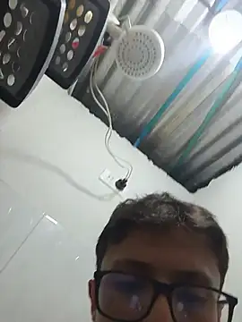 Davitfitnosuke webcam