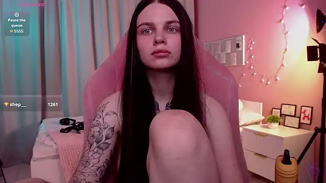 Mihcela_Furett live cam on StripChat