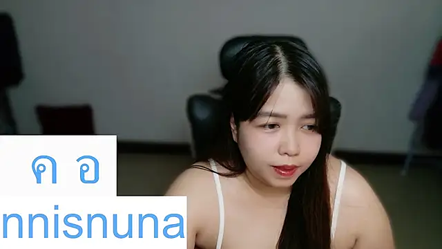 nunanunanuna live cam on StripChat
