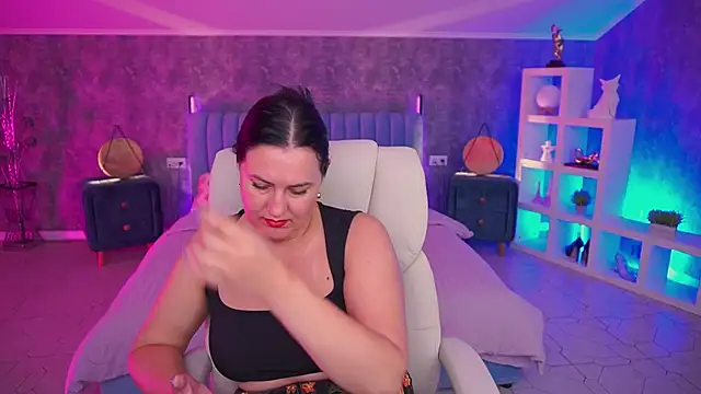 VelvetLuck webcam