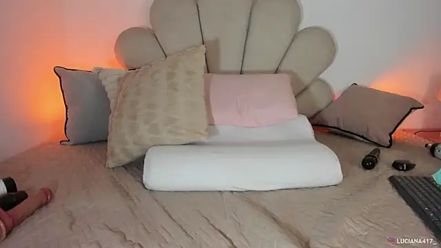 _luuciana_ webcam
