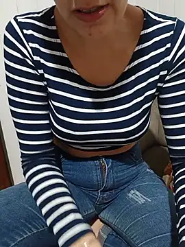 Lupita_sol live cam on StripChat