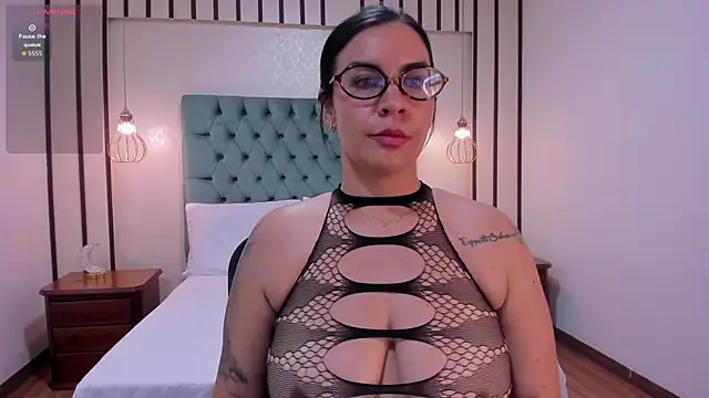 Hannah_Cross webcam
