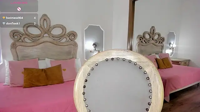 hade_miller webcam