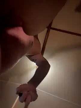shehandme