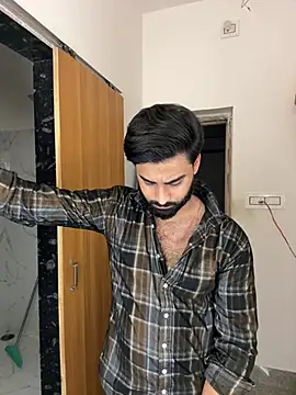 Royalboy_03 live cam on StripChat