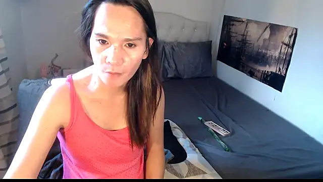NinaDOM4CUM webcam