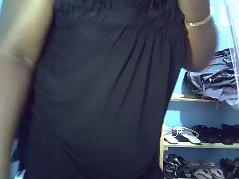 Ebonyceline live cam on StripChat