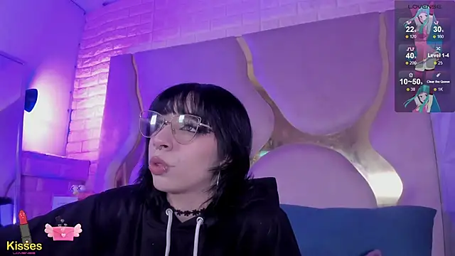 NaniiSisy live cam on StripChat