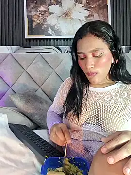 Sara_Chanel_