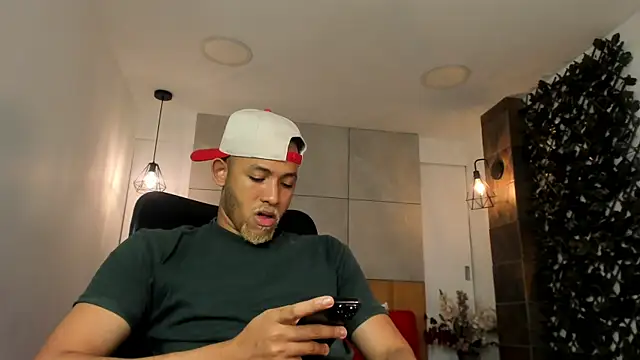 B_Wild live cam on StripChat