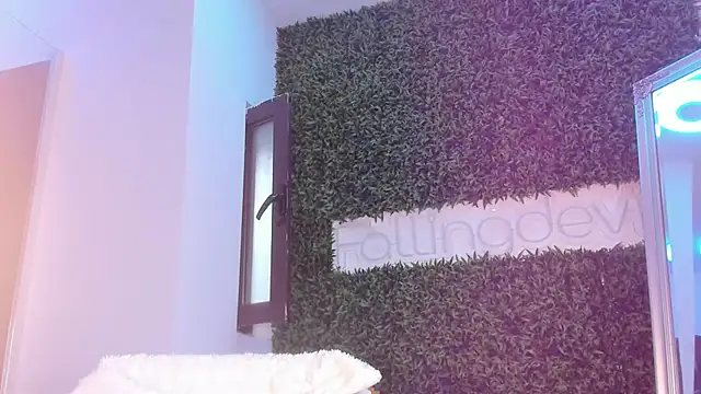 realhotfallingdevil webcam