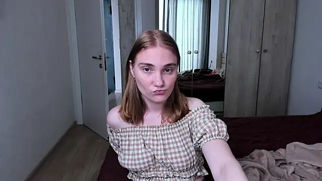 ReddHotPipper webcam