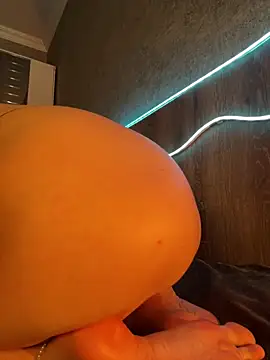 Your_Little_Bear webcam