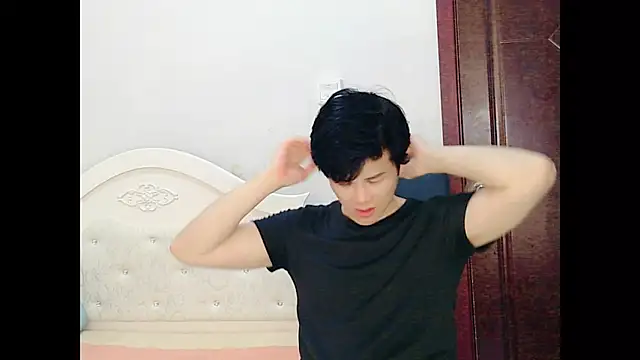 melvinchina-88 (Ask my age) - 大厅公开表演 射精 吃精 免费调教各种指令一小时