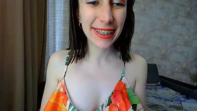 Anika_bloom webcam