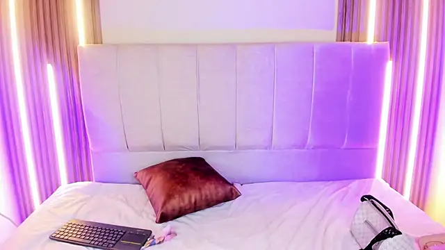 Annie9_ webcam