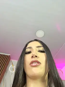 babyy_nicols_m webcam