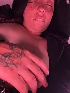 sadashi_moon_ofice webcam