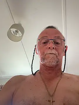 Moonraker64 webcam