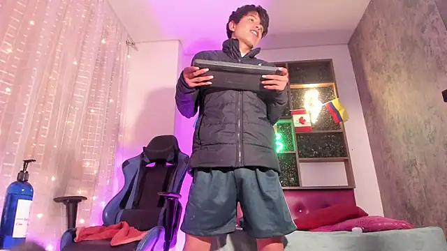 alex_it0_ (M twink) - Slap my ass hard with both hands x 10